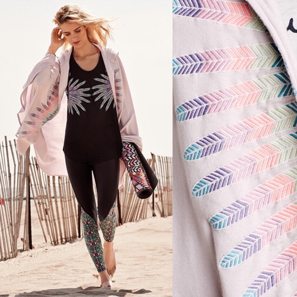 Mara Hoffman Feather Coracias Hooded Cape Active - Picture 2 of 6